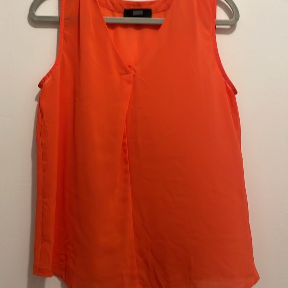 Elegant Coral V-Neck Sleeveless Top